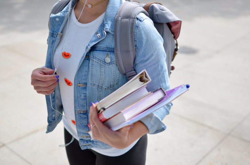 How Do Student Loans Work? (A Complete Guide For Borrowers)