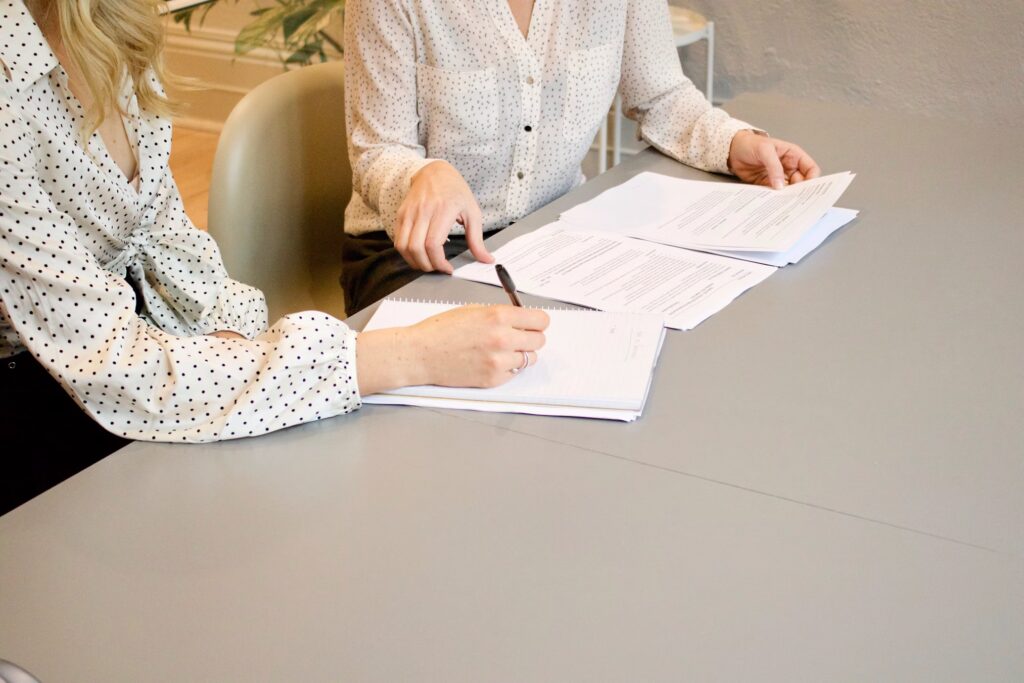 How to Quit a Job Without Burning Bridges (in 8 Easy Steps)