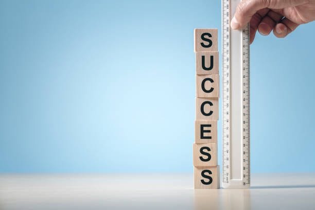 What Makes a Business Successful in 2025: 11 Key Factors 