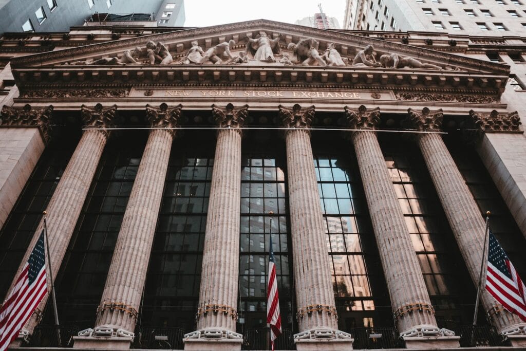 Diversified Investment Portfolios: How To Build One (+ examples)